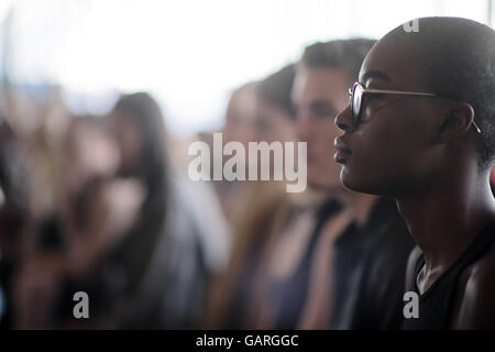 Australia. 05 Luglio, 2016. Un modello si affaccia su durante la colatura di modelli da Australia top agenzie di modellazione per il tanto atteso David Jones Primavera Estate 2016 lancio delle collezioni. Credito: Hugh Peterswald/Pacific Press/Alamy Live News Foto Stock