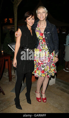 Natalie Imbruglia e Annie Lennox all'Observer Ethical Awards 2008 all'Hempel Hotel di Londra. Foto Stock