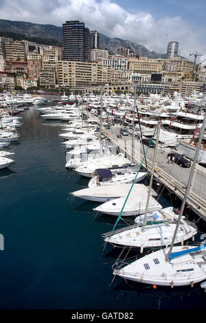 Viaggi - viste della città - Monaco. Vista generale del porto di Monaco durante il Grand Prix Weekend Foto Stock
