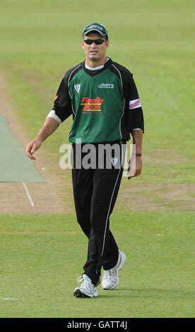 Cricket - Twenty20 Cup - Worcestershire / Somerset - County Ground. Graeme Hick del Worcestershire in campo durante la partita della Twenty20 Cup a County Ground, New Road, Worcester. Foto Stock