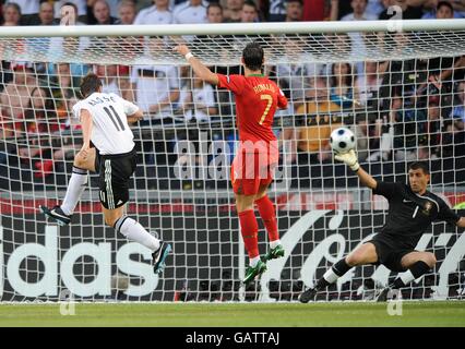 Soccer - UEFA campionato europeo 2008 - Quarti di Finale - Portogallo v Germania - St Jakob-Park Foto Stock
