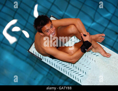 Tuffatore Tom Daley durante la Giornata della Stampa a Central Park Pools, Plymouth. Foto Stock