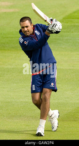 Ravi Bopara in Inghilterra durante la sessione di reti presso il County Ground, Edgbaston. Foto Stock