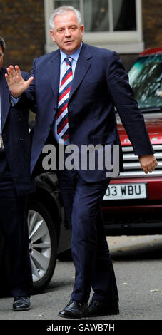 Il primo ministro croato Ivo Sanader arriva oggi al 10 di Downing Street. Foto Stock