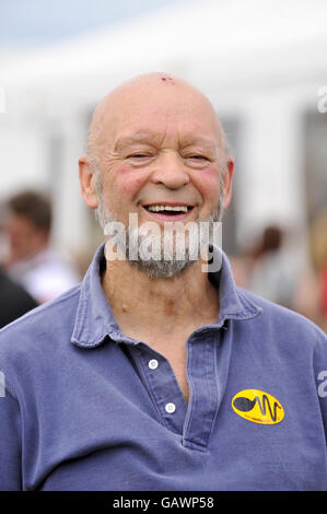 Glastonbury Festival 2008 - terzo giorno. Il fondatore di Glastonbury Michael Eavis durante il giorno tre del festival di Glastonbury, Somerset. Foto Stock