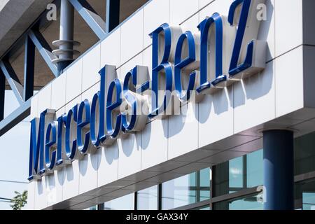 Ottawa, Ontario, Canada. 5 Luglio, 2016. La Mercedes-Benz concessionaria in Ottawa, Ont., il 5 luglio 2016. © Lars Hagberg/ZUMA filo/Alamy Live News Foto Stock