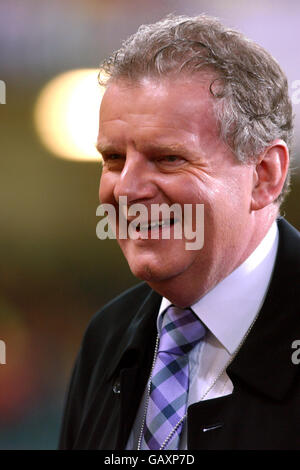 Calcio - AXA fa Cup - finale - Arsenal v Southampton. John Motson, commentatore della BBC Foto Stock