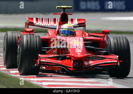 Felipe massa della Ferrari in qualifica per il Gran Premio di Magny-Cours, Nevers, Francia. Foto Stock