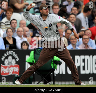 Cricket - Twenty20 Cup 2008 - South Division - Surrey Brown Caps v Middlesex Crusaders - The Brit Oval. Matthew Spriegel di Surrey Brown Caps Foto Stock