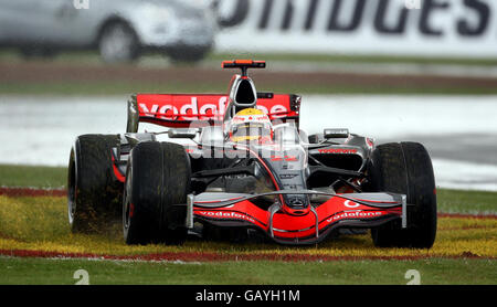 McLaren Mercedes Lewis Hamilton durante il Gran Premio di Gran Bretagna a Silverstone, Northamptonshire. Foto Stock