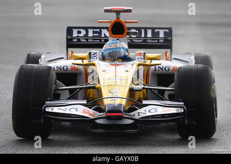 Formula uno Motor Racing - Gran Premio di Gran Bretagna - Qualifiche Day - Silverstone. Fernando Alonso della Renault durante le qualifiche per il Gran Premio di Gran Bretagna a Silverstone, nel Northamptonshire. Foto Stock