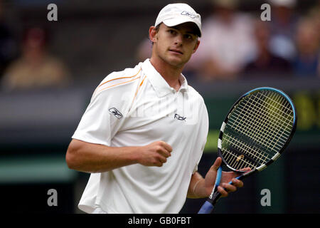 Tennis - Wimbledon 2003 - Gli uomini del terzo round - Andy Roddick v Tony ROBREDO: risultati nei Foto Stock