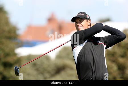 Il Padraig Harrington della Repubblica d'Irlanda si è piazzato al 2° turno durante il terzo dell'Open Championship al Royal Birkdale Golf Club di Southport. Foto Stock