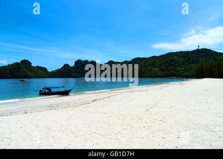 Spiaggia di lusso sfondo Vacanze lidi sabbiosi nell'Isola di Langkawi, Malesia Foto Stock