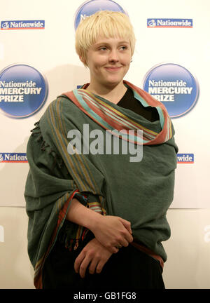 Nominata artista Laura Marling durante l'annuncio della shortlist per il Nationwide Mercury Prize Albums of the Year, presso l'Hospital Club nel centro di Londra. Foto Stock