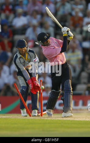 Cricket - Venti20 Cup - finale - Kent Spitfires v Middlesex crociati - il Rose Bowl Foto Stock