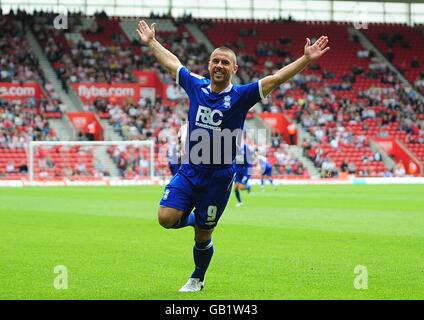 Kevin Phillips di Birmingham City festeggia il suo secondo gol ai lati. Foto Stock