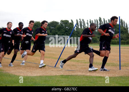 Calcio - fa Barclaycard Premiership - Charlton Press Day. Giocatori di Charlton durante l'allenamento Foto Stock