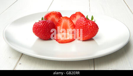 Un mucchio di rosso e delicato di fragole Foto Stock