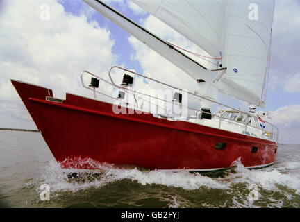 AJAX NEWS FOTO. 1996. SOLENT, Inghilterra. - Nuovo Yacht - olandese costruito TRINTELLA 59 'Mona Lisa' PROVI NUOVI CARBOPSPARS AERORIG in una fresca brezza SOLENT. Foto:JONATHAN EASTLAND/AJAX REF:CP96/AERORIG/MONALISA Foto Stock