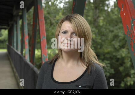 Carol Radford, fratello di 16 anni, Alan Radford, fu ucciso nel bombardamento di Omagh. Foto Stock