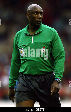 Calcio - amichevole - Nottingham Forest / Ajax. Arbitro Uriah Rennie Foto Stock