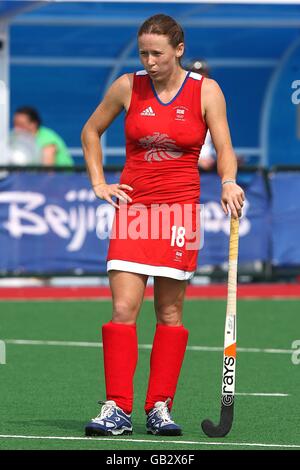 Sarah Thomas della Gran Bretagna durante la partita WB della Women's Pool W07 contro l'Argentina allo Stadio Olimpico di Hockey Verde durante il quarto giorno ai Giochi Olimpici 2008 a Pechino. Foto Stock