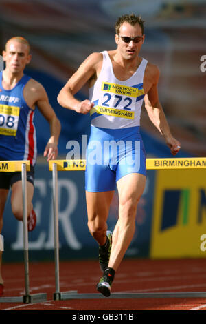 Atletica - Norwich Union AAA World Championships Trials. Chris Rawlinson durando gli ostacoli di 400 m. del Mens Foto Stock