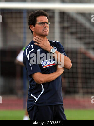 Calcio - Coppa del mondo FIFA 2010 - turno di qualificazione - Gruppo sei - sessione di allenamento Inghilterra - Stadion Maksimir. Il manager inglese Fabio Capello durante la sessione di allenamento allo Stadion Maksimirl di Zagabria, Croazia. Foto Stock