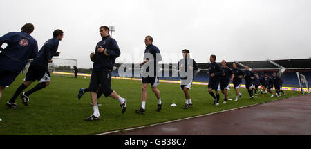 La squadra di calcio scozzese durante la sessione di allenamento allo stadio Laugardalsvollur di Reykjavik. Foto Stock