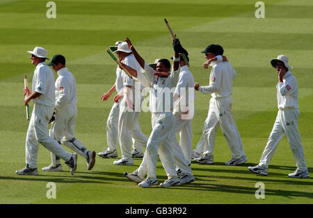 Cricket - npower secondo Test - Inghilterra / Sud Africa - Day Four - Lords. Makhaya Ntini in Sudafrica celebra la vittoria al termine della partita Foto Stock