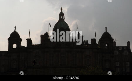 Possibile fusione tra Lloyds TSB e HBOS. Il quartier generale HBOSplc sulla Mound a Edimburgo. Foto Stock