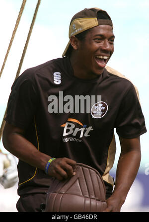 Cricket - NatWest Pro40 League 2008 - Divisione due - Surrey Brown Caps contro Northamptonshire Steelbacks - The Brit Oval. Chris Jordan, Surrey Foto Stock