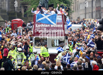 Olimpiadi - Parata dei Medalisti scozzesi - Edimburgo. Medaglie olimpiche scozzesi durante una sfilata a Edimburgo. Foto Stock