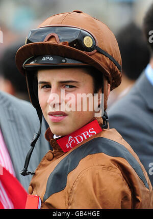 Corse di cavalli - il Weatherbys Insurance Ladies Day - Ippodromo di Doncaster. Jockey William Buick durante il Weatherbys Insurance Ladies Day meeting all'ippodromo di Doncaster. Foto Stock