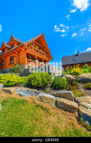 Tipica casa in legno a Zdiar village, Monti Tatra, Slovacchia Foto Stock