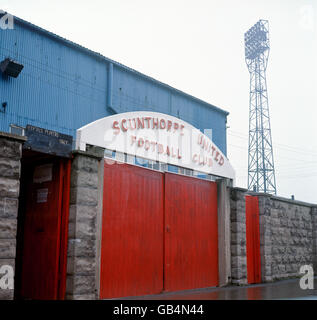 Vista generale dell'ingresso principale dell'Old Showground, sede dello Scunthorpe United Foto Stock