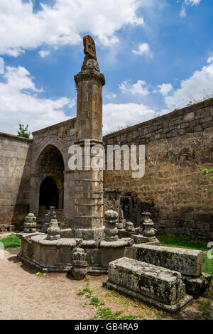 Gazavan (la colonna pendolari) al monastero di tatev in Armenia Foto Stock