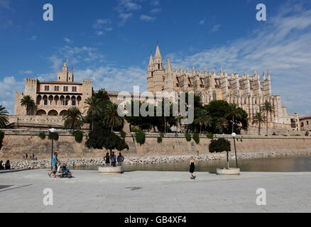 La Cattedrale gotica di Santa Maria di palma o di La Seu, Palma, Palma de Mallorca, Maiorca, isole Baleari, Spagna, Europa Foto Stock