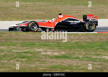 Il driver tedesco Timo Glock nella sua Vergine Racing-Cosworth VR-02 Auto Motor Sports, Formula 1 i test sul Circuito de Catalunya Foto Stock