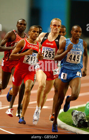 Wilson Kirwa (445) in Finlandia, Andre Bucher (1265) in Svizzera e Gary Reed (212) in Canada, in azione nelle scalate da 800 m. Foto Stock