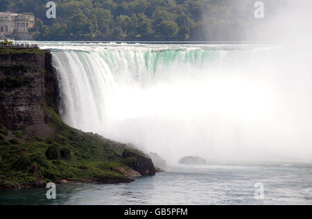 Le cascate Horseshoe, parte delle cascate del Niagara in Ontario, Canada. Foto Stock