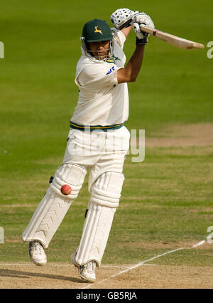 Cricket - Liverpool Victoria County Championship - Division One - Giorno 2 - Nottinghamshire v Hampshire - Trent Bridge Foto Stock