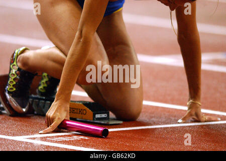 Atletica - IAAF mondiale di atletica - Parigi 2003 - Donne Staffetta 4 x 100m riscalda Foto Stock