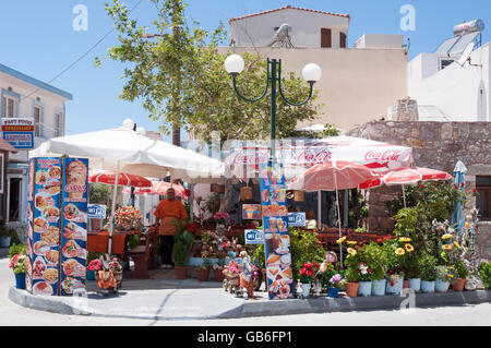 Piccola taverna a Kefalos Città, Kos (Cos), del Dodecaneso, Egeo Meridionale Regione, Grecia Foto Stock