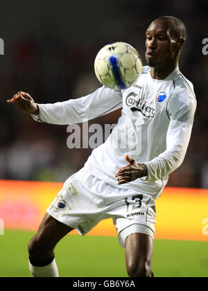Calcio - Coppa UEFA - primo turno - seconda tappa - FC Copenhagen / FC Mosca - Parken Stadium. Atiba Hutchinson, FC Copenhagen Foto Stock