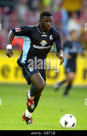 Calcio - Bundesliga tedesca - Kaiserslautern v Freiburg. Soumaila Coulibaly, Friburgo Foto Stock