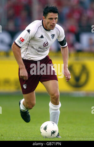 Calcio - Bundesliga tedesca - Kaiserslautern v Freiburg. Aleksander Knavs, Kaiserslautern Foto Stock