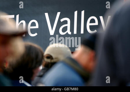 Calcio - fa Barclaycard Premiership - Charlton Athletic v Arsenal. The Valley, sede di Charlton Athletic Foto Stock