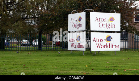 Dati governativi trovati al pub. La sede di Atos Origin a Cannock, Staffordshire. Foto Stock